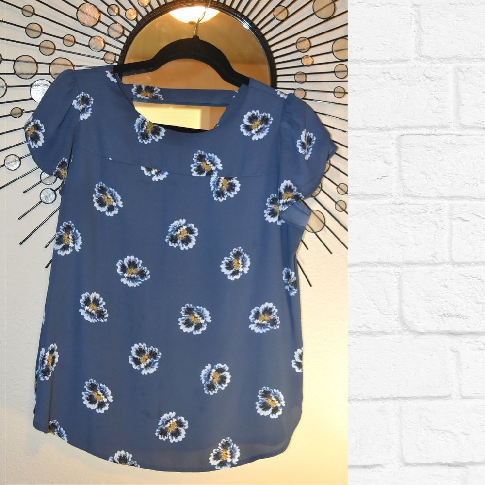 Loft floral blue floral blouse with v-neck in back